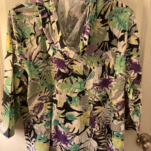 Rainforest Zip-Up hoodie, 3/4 Sleeves With Pockets, Size large, Brand New - Picture 3 of 3